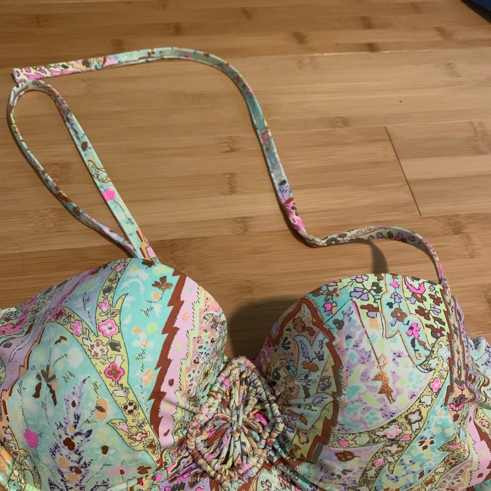 Victoria Secrets 34 D bra like bikini top